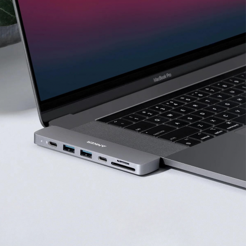 Anker 547 7-in-2 MacBook Hub